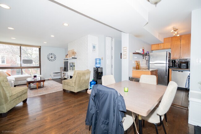 Building Photo - 2201 N Cleveland Ave