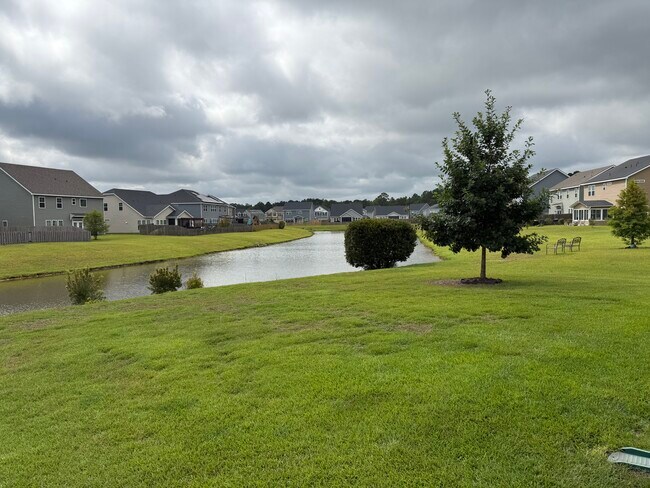 Building Photo - 13 Brookhaven Dr