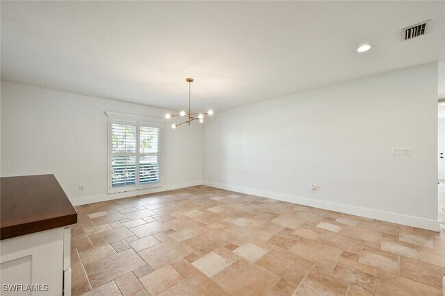 Building Photo - 508 Devils Ln