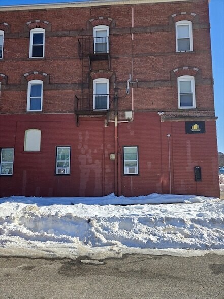 Building Photo - 771 Dwight St