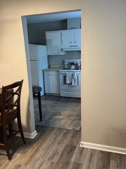 Building Photo - 3209 Joanne Dr