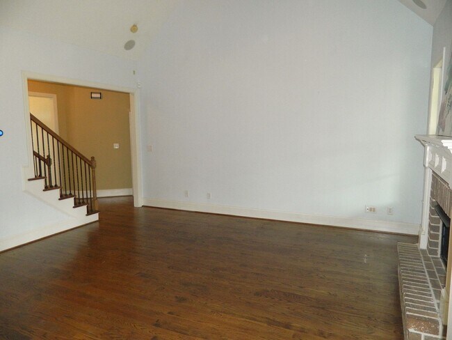 Building Photo - 4108 Dewaal St