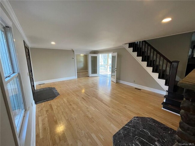 Building Photo - 210 Jersey Ave