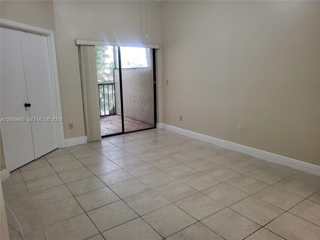 Building Photo - 9843 SW 138th Ave