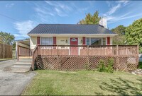 Building Photo - 1609 E Fairview Ave