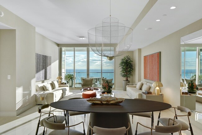 Building Photo - 17901 Collins Ave