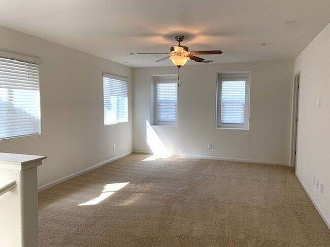 Building Photo - Two Story Home Across the Street from a Beautiful Park