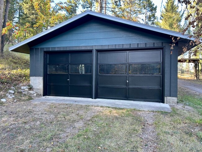 Building Photo - 110 Rimini Rd