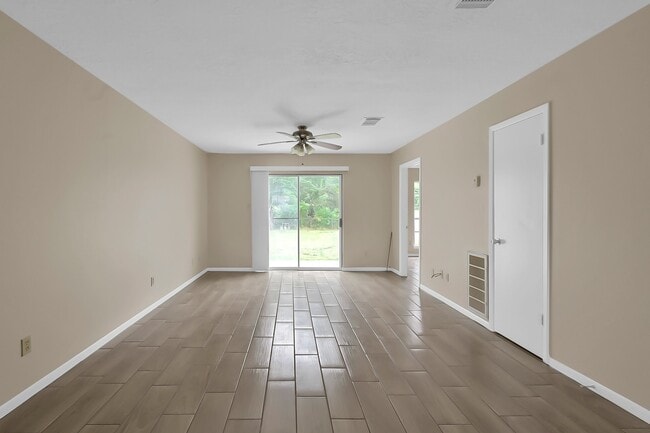 Building Photo - 1606 Hazelwood St