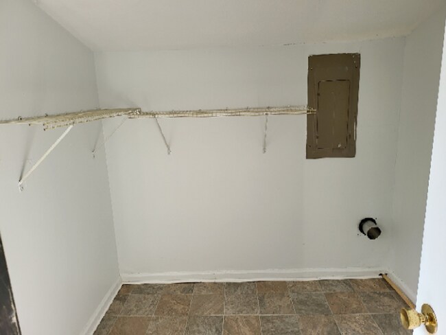 Building Photo - 4301 Jib Ct