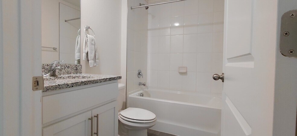 Building Photo - 36171 Sunflower Hill Dr
