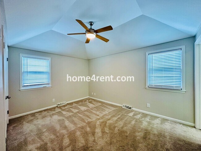 Building Photo - A Lovely Four Bedroom Home in Lenexa w/ Wood Floors, Finished Basement and a Fenced Yard!