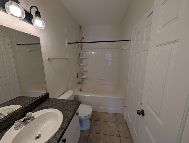 Building Photo - 2218 Portofino Pl