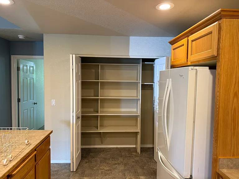 Building Photo - 1672 SW Waterstone Dr