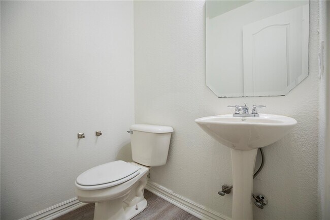 Building Photo - 786 W Breeze Cove