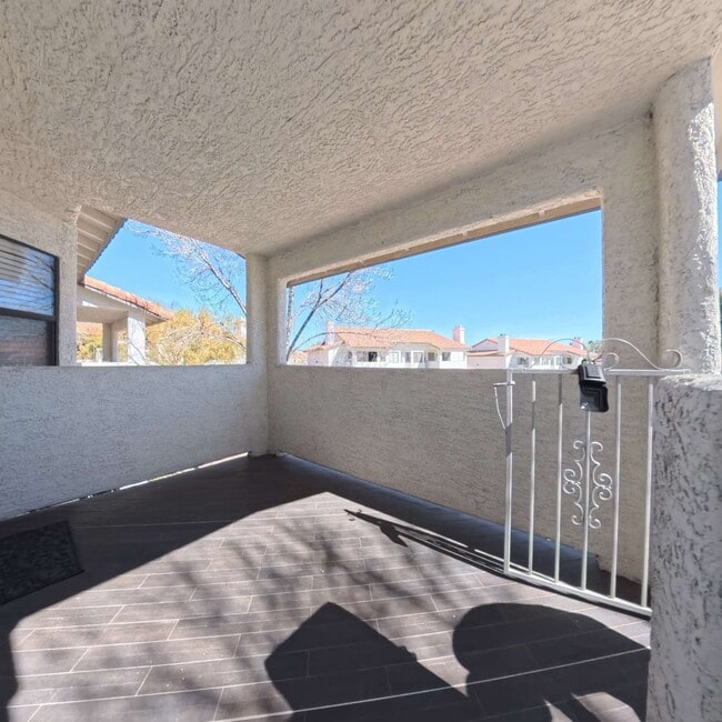 Building Photo - Highly Remodeled | 2nd Floor | Storage Room