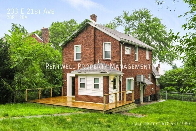 Building Photo - 233 E 21st Ave