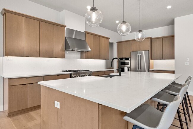 Building Photo - Stunning & Luxurious Brand-New Build in Ki...