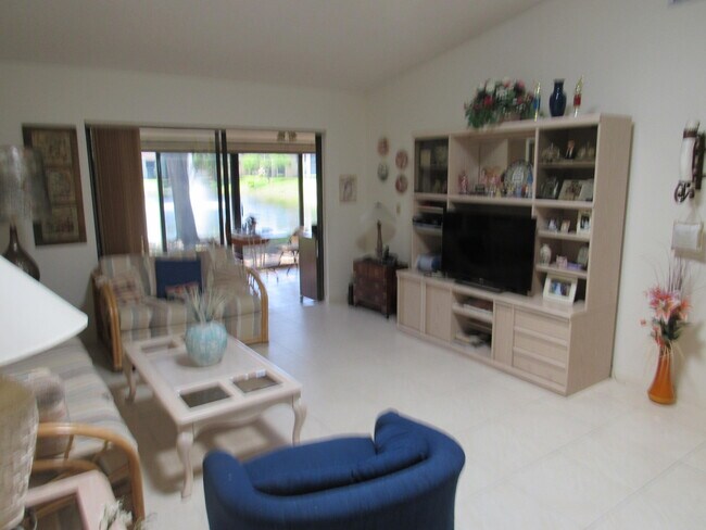 Building Photo - 606 Sea Pine Way