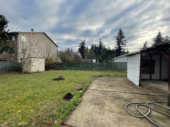 Building Photo - 3526 SE 118th Ave