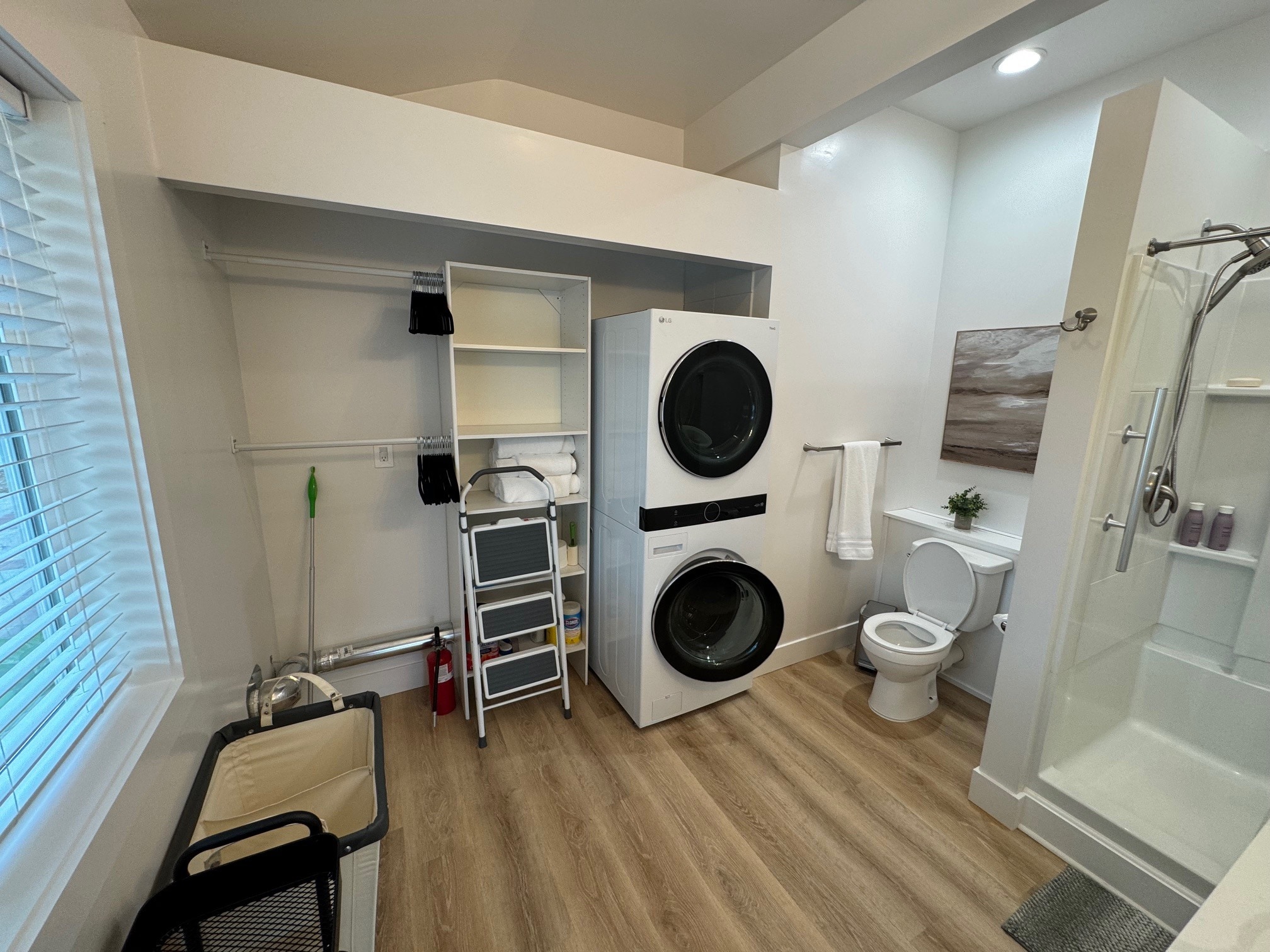 Building Photo - 245 Country Hills Ln