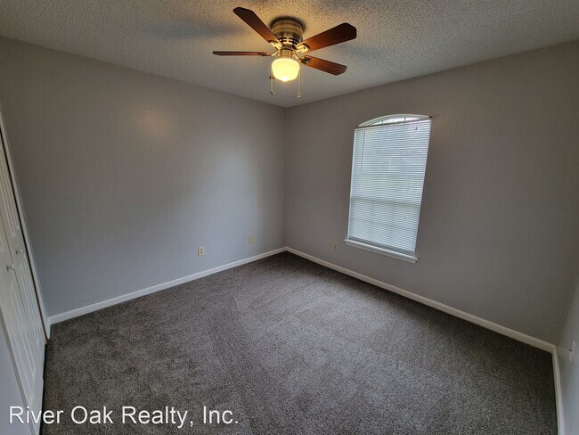 Building Photo - 3 br, 2 bath House - 8338 Rockridge Dr.