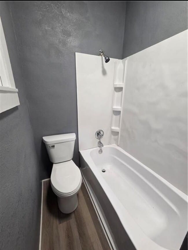 Building Photo - 1202 4th Ave