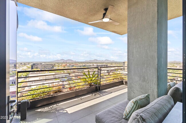 Building Photo - 7180 E Kierland Blvd