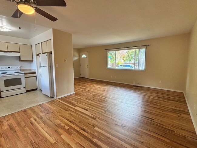 Building Photo - 5109 SE 84th Ave