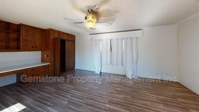 Building Photo - 6132 Pembroke Dr