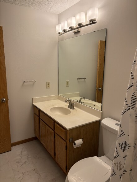 Building Photo - 18083 Settlers Way