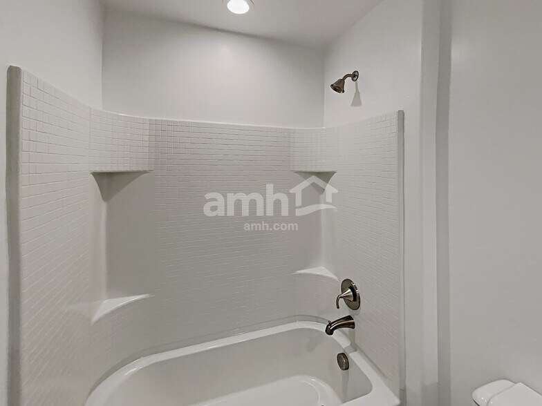 Building Photo - 6869 E Via Arroyo Largo