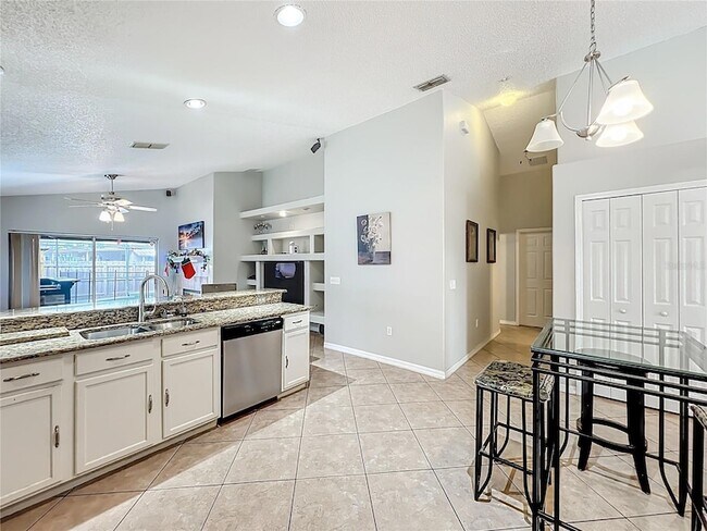 Building Photo - 14826 Lady Victoria Blvd