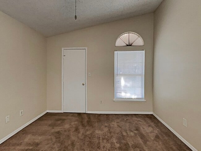 Building Photo - 1603 Winter Green Blvd