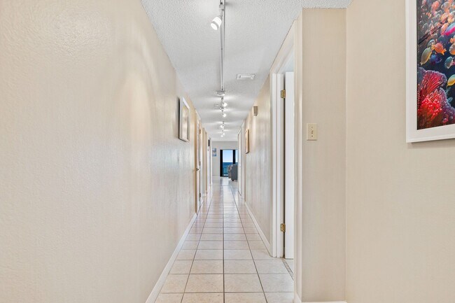 Building Photo - 5207 S Atlantic Ave
