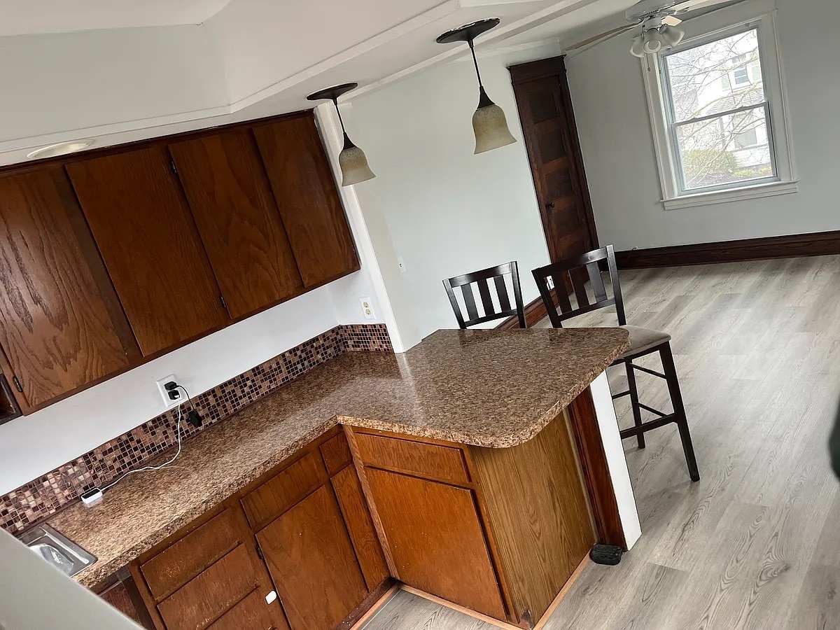 Building Photo - 553 Britton Rd