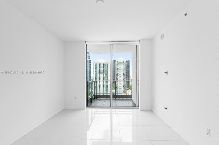 Building Photo - 1300 S Miami Ave
