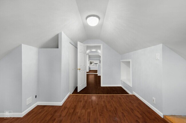 Building Photo - 1327 Euclid Ave