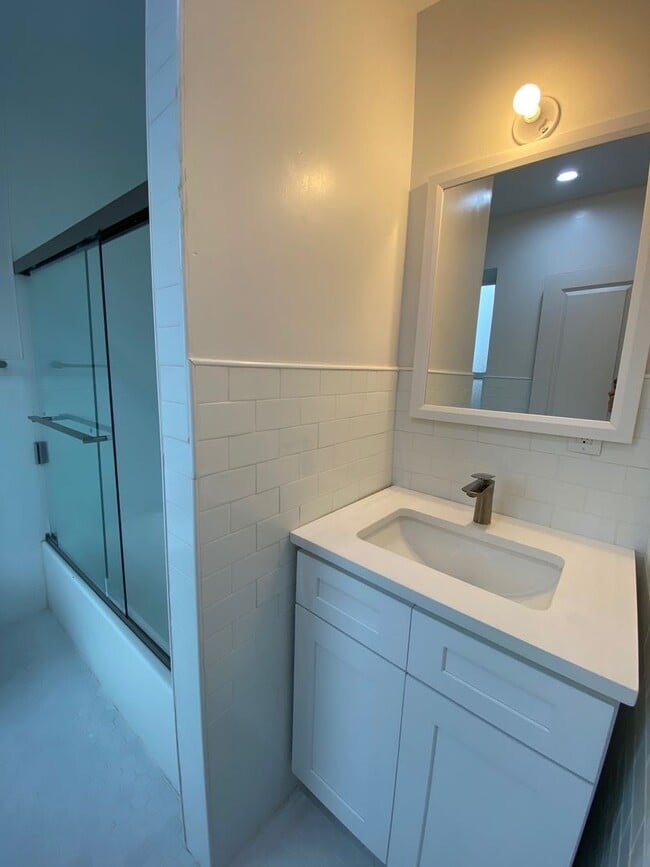 Building Photo - 233 Liberty St