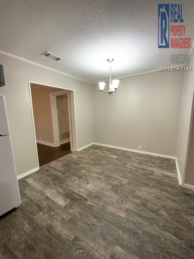 Building Photo - 4820 W 29th-