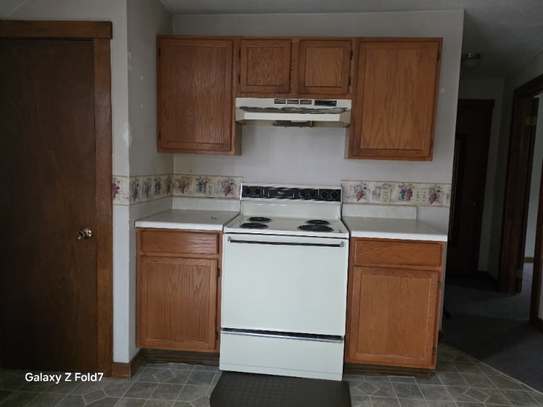 Building Photo - 57 Crescent St