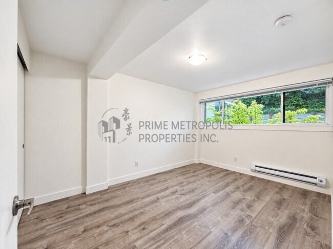 Building Photo - 1601 Taylor Ave N