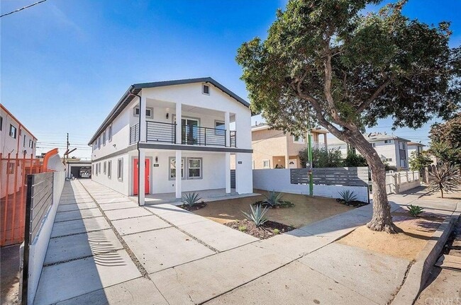 Building Photo - 3214 W 113th St