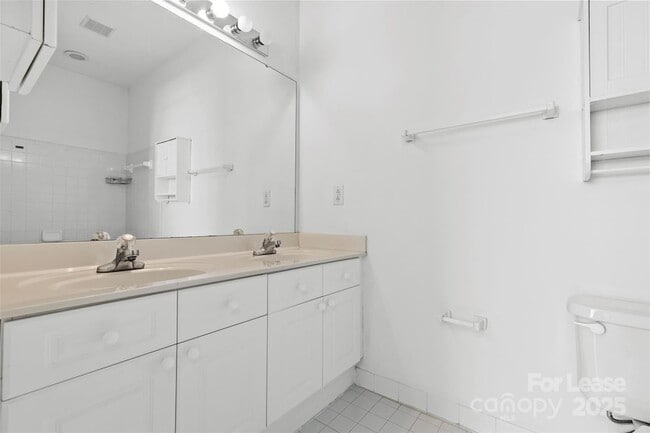 Building Photo - 8122 Village Harbor Dr