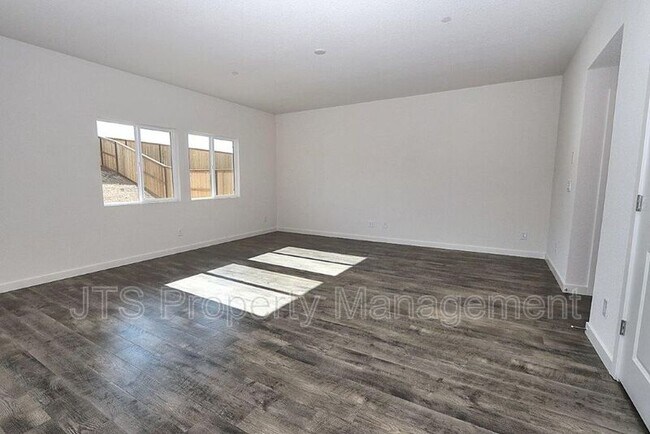 Building Photo - 716 Franklin St