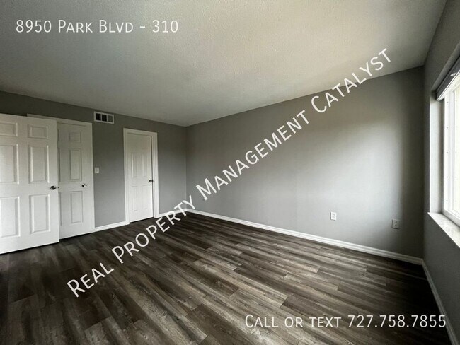 Building Photo - 8950 Park Blvd