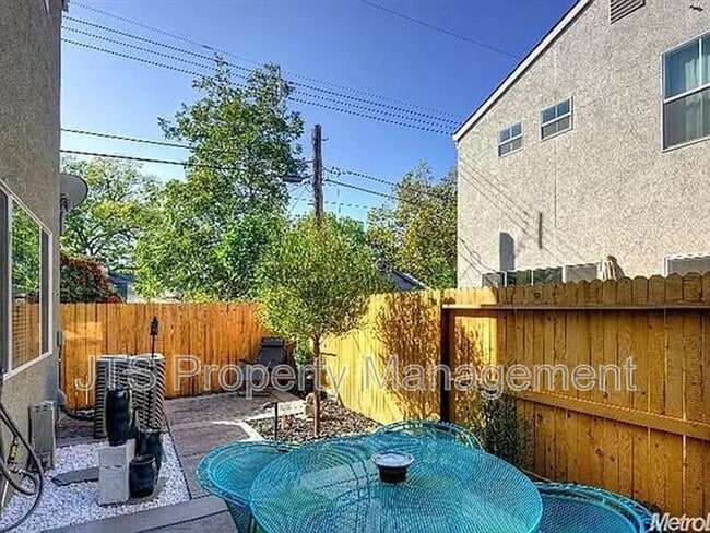 Building Photo - 3428 Trio Ln