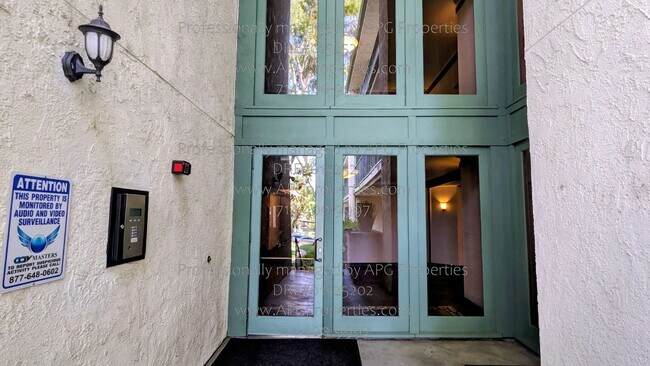 Building Photo - 7113 Apricot Dr