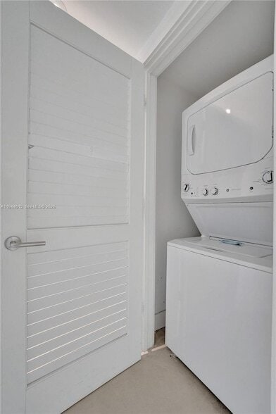 Building Photo - 4111 S Ocean Dr