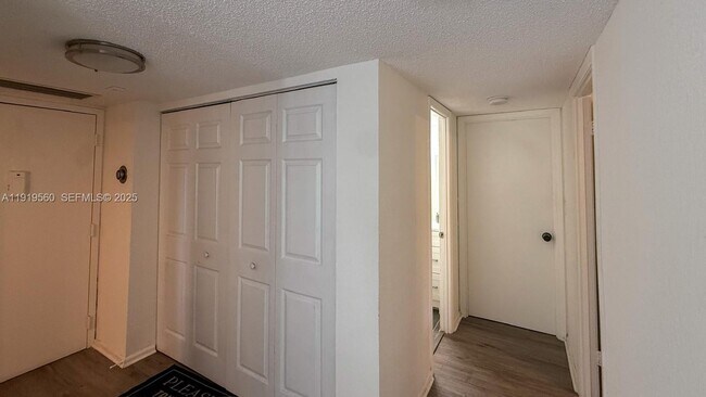 Building Photo - 7051 Environ Blvd